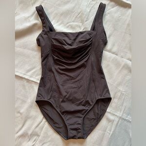 Calvin Klein Women’s Swimwear; One Piece Swim Suit; Brown; Size 4; Tank Top